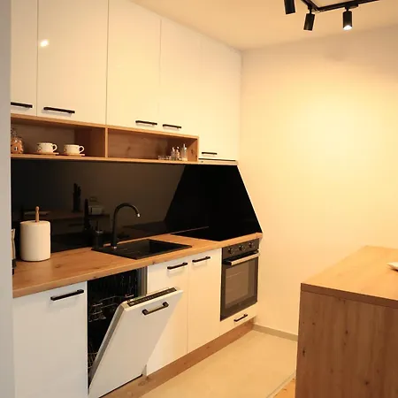 Apartman Stylish Lumen Luxury And Free Parking