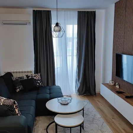Apartman Stylish Lumen Luxury And Free Parking *