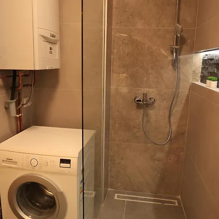 Stylish Lumen Luxury And Free Parking